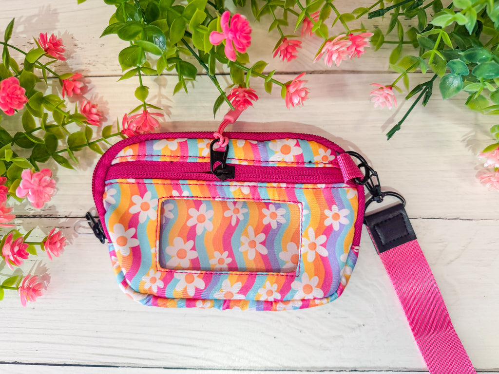 Groovy Daisy Wristlet