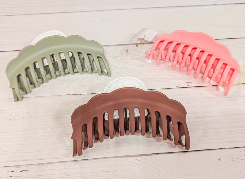 Matte Scallop Extra Large Hair Claw Clip
