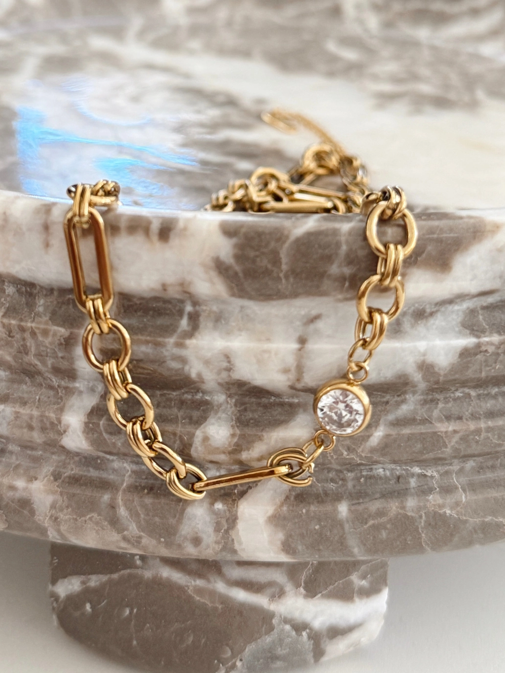 The Melissa - Simple Chain Bling Chansutt Pearls Necklace